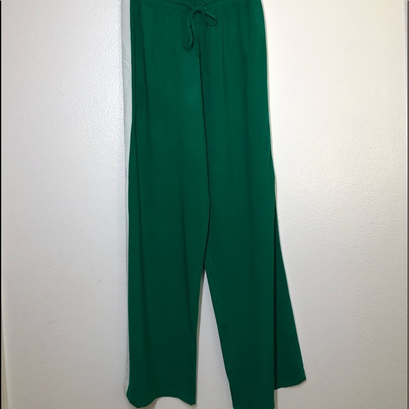 Forever 21 Green Sweats - Picture 3 of 8